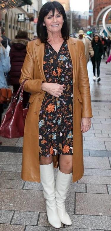 25P Milfs &amp; Gilfs wearing Boots no.34