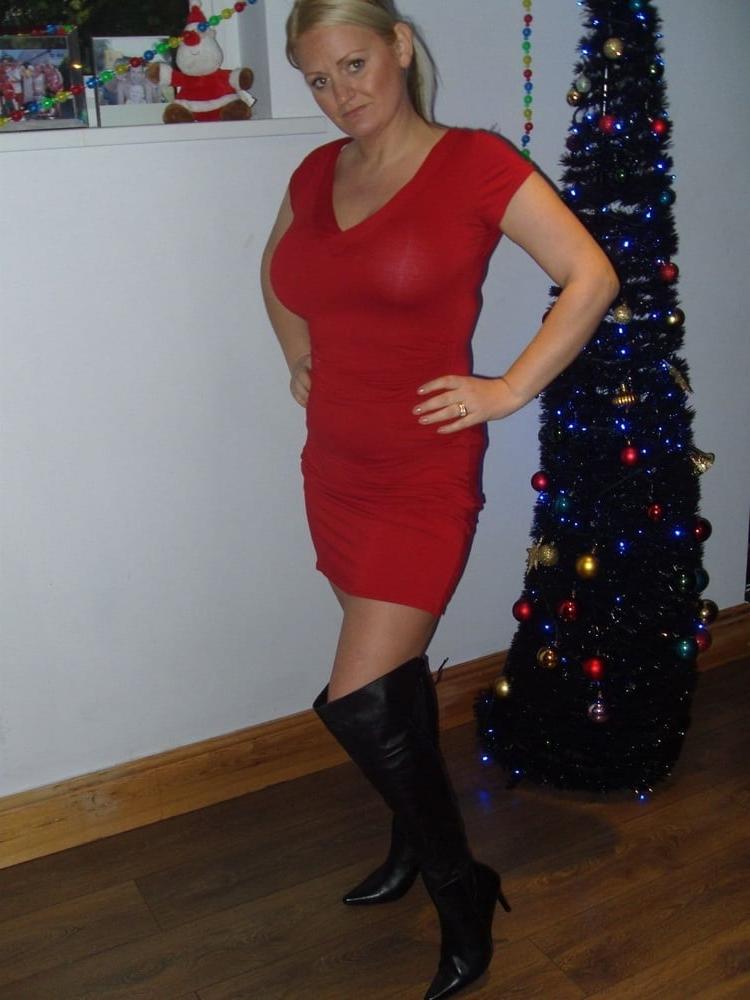 25P Milfs &amp; Gilfs wearing boots no.24