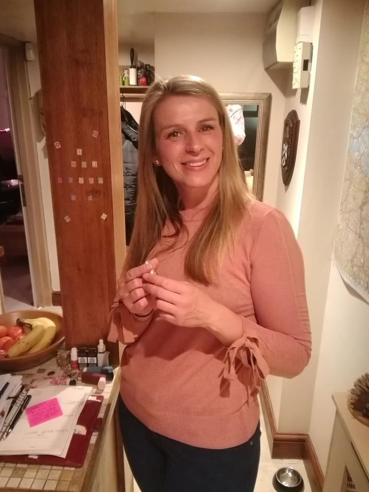 25P Hot Amateur Wife