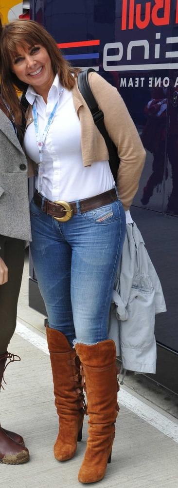 16P Carol Vorderman wearing Boots no.9