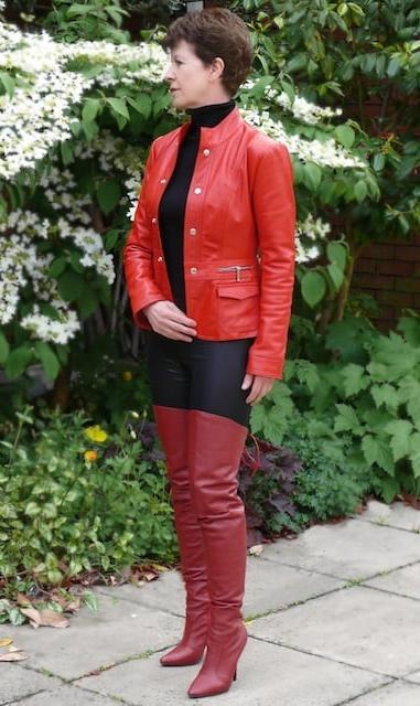25P Milfs &amp; Gilfs wearing boots no.22