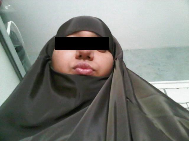 17P BEURETTE HIJAB