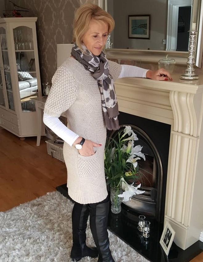 25P Milfs &amp; Gilfs wearing boots no.28