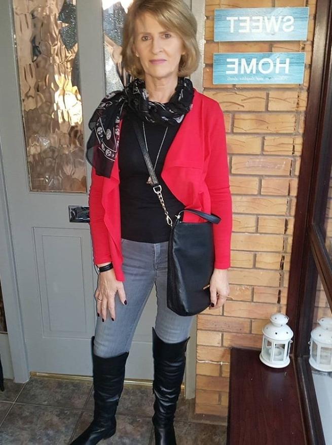 25P Milfs &amp; Gilfs wearing boots no.28