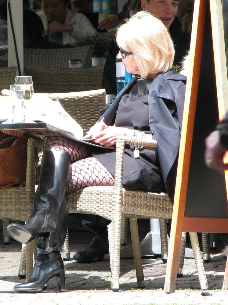 25P Milfs &amp; Gilfs wearing boots no.20