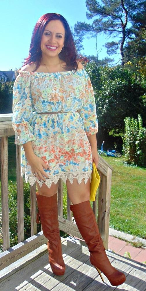 25P Milfs &amp; Gilfs wearing boots no.20