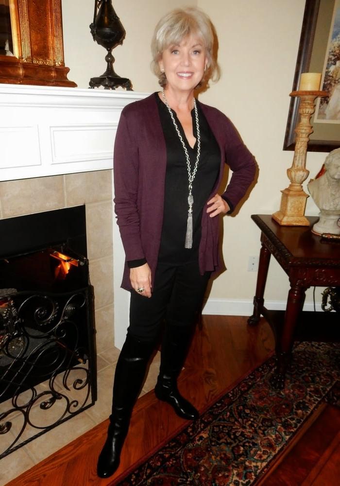 25P Milfs &amp; Gilfs wearing boots no.16
