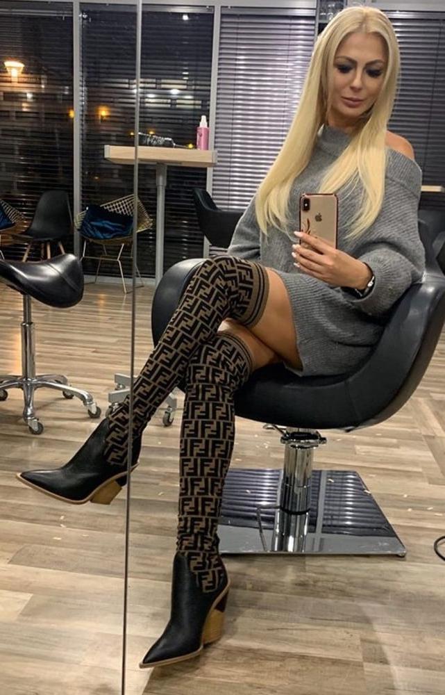 25P Insta Milfs &amp; Gilfs Wearing Boots no.15