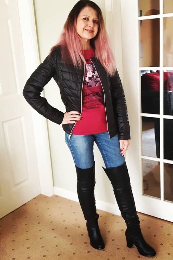 25P Insta Milfs &amp; Gilfs Wearing Boots no.15