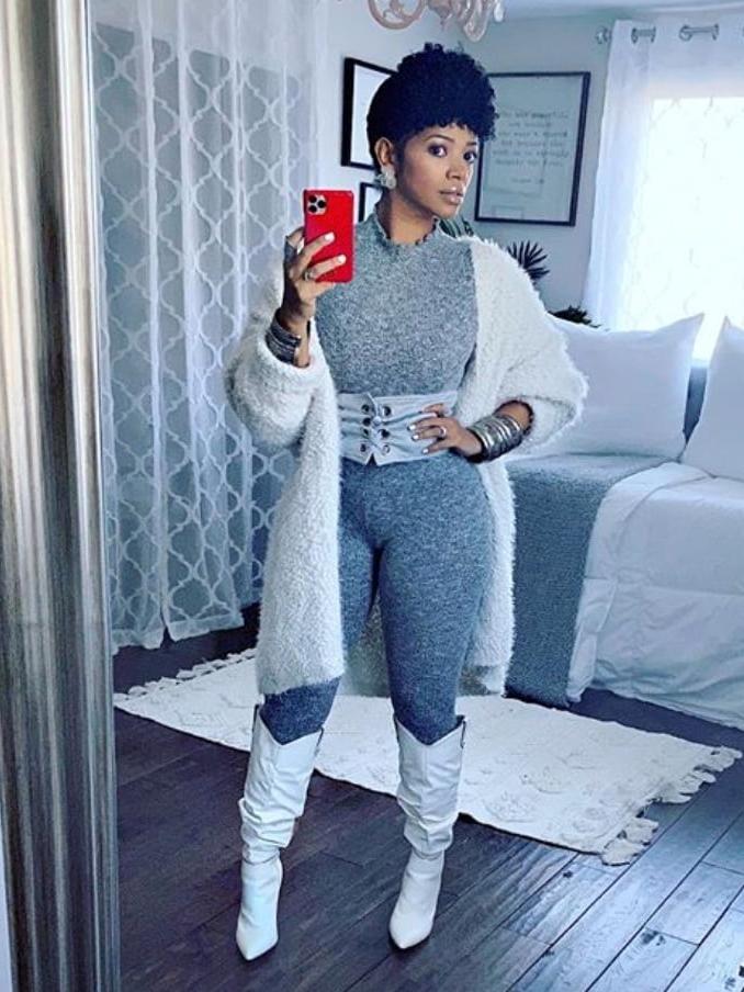 25P Insta Milfs &amp; Gilfs Wearing Boots no.15
