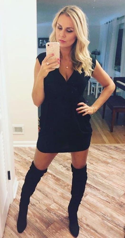 25P Insta Milfs &amp; Gilfs Wearing Boots no.15