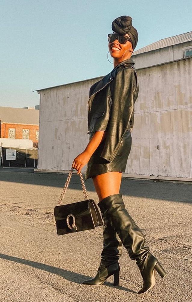 25P Insta Milfs &amp; Gilfs Wearing Boots no.12