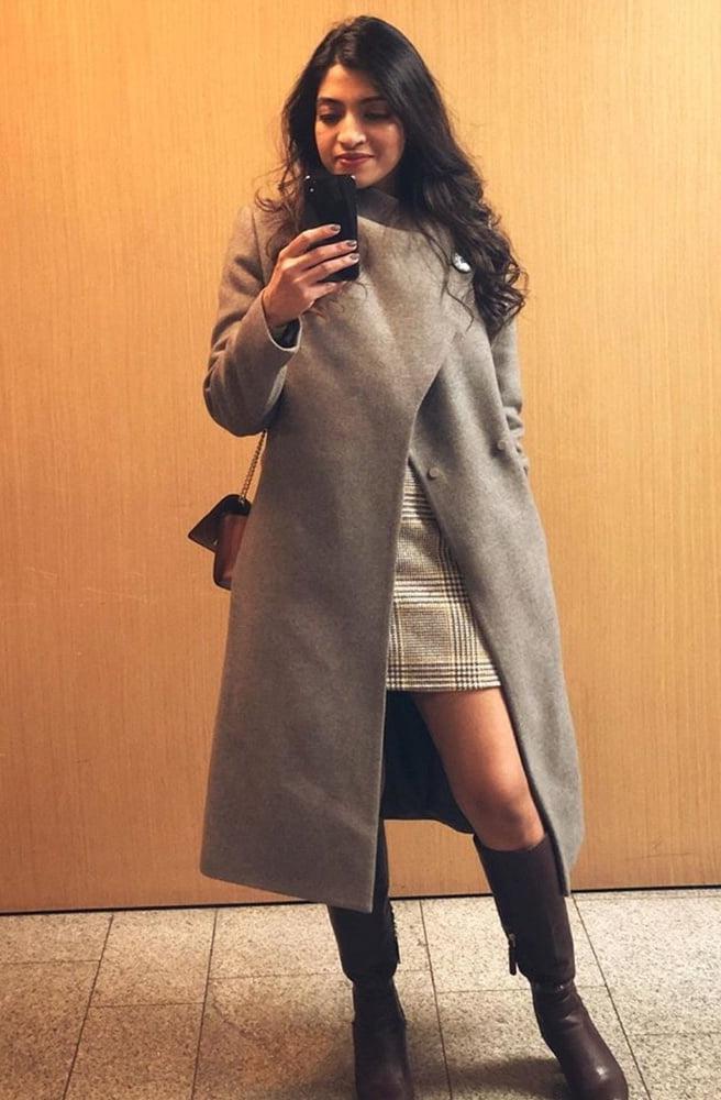 25P Insta Milfs &amp; Gilfs Wearing Boots no.12