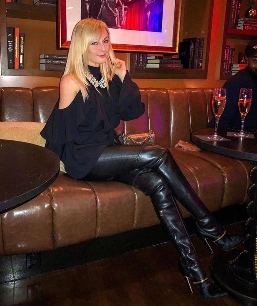 25P Insta Milfs &amp; Gilfs wearing boots 9