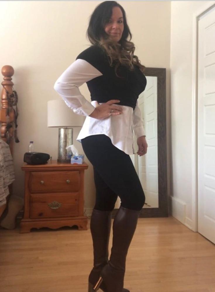 25P Insta Milfs &amp; Gilfs wearing boots 9