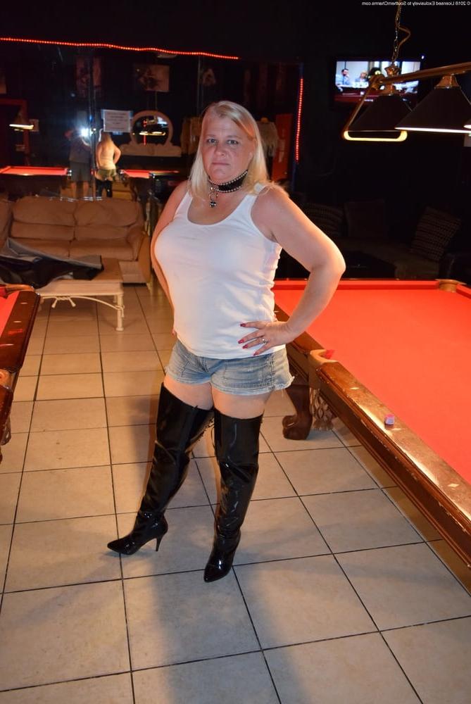 18P Milfs &amp; Gilfs wearing boots no.11