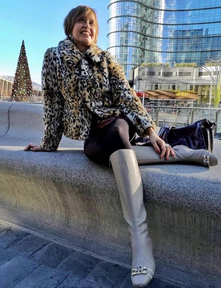 25P Milfs &amp; Gilfs wearing boots no.41