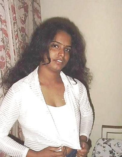 15P Indian Aunty