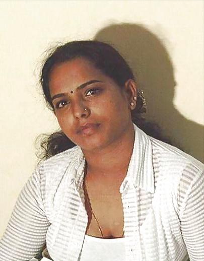 15P Indian Aunty