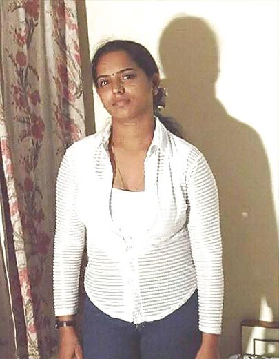 15P Indian Aunty