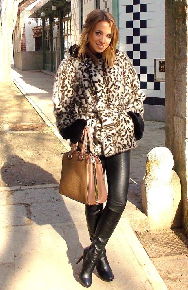 25P Milfs &amp; Gilfs wearing boots no.44