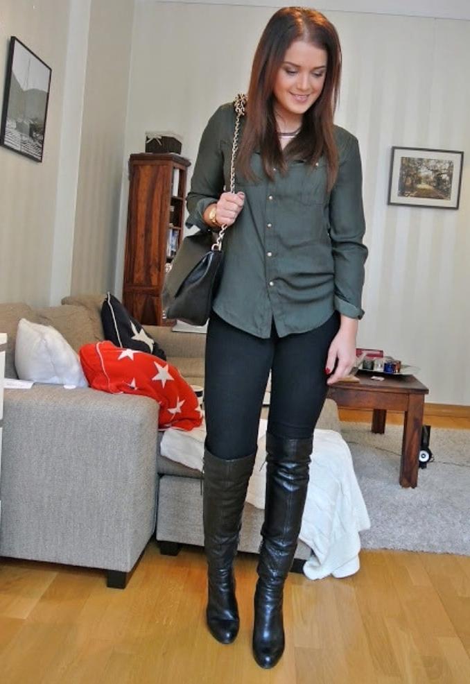 25P Milfs &amp; Gilfs wearing boots no.44