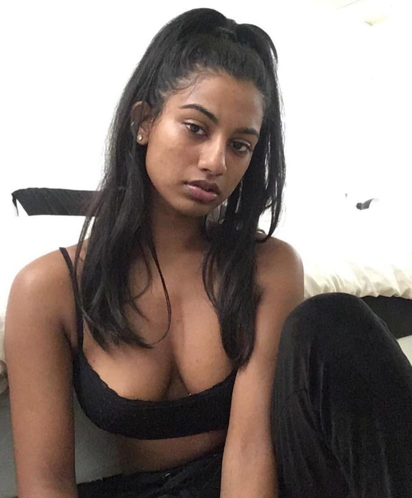 25P Nude Indian Women 56