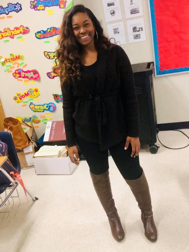 25P Ebony Goddess wearing Boots no.2