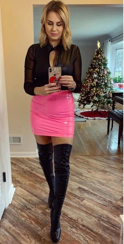 25P Milfs &amp; Gilfs wearing boots no.38
