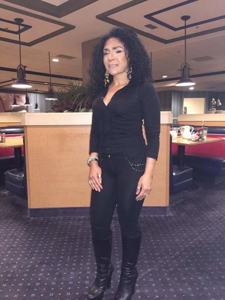 25P Milfs &amp; Gilfs wearing boots no.38