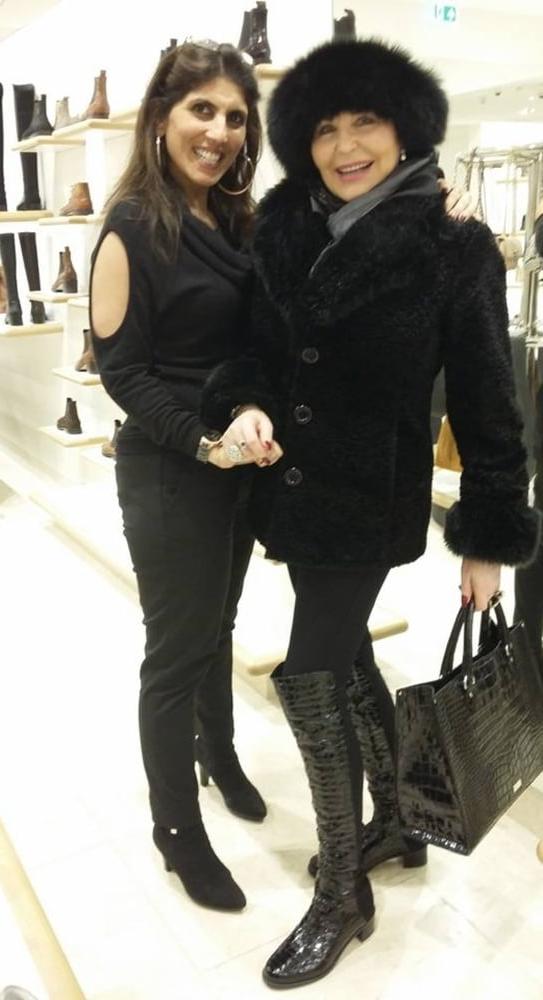 25P Milfs &amp; Gilfs wearing boots no.32