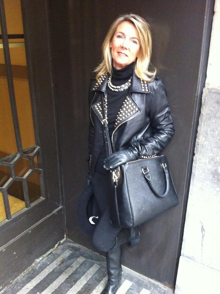 25P Milfs &amp; Gilfs wearing boots no.14
