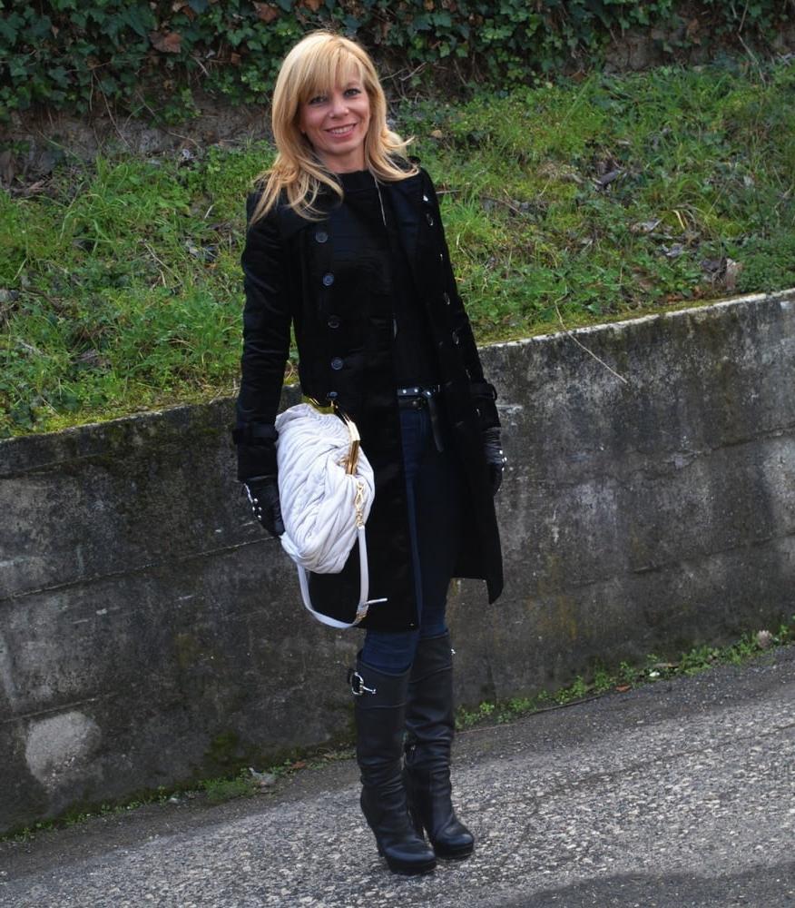 25P Milfs &amp; Gilfs wearing boots no.14