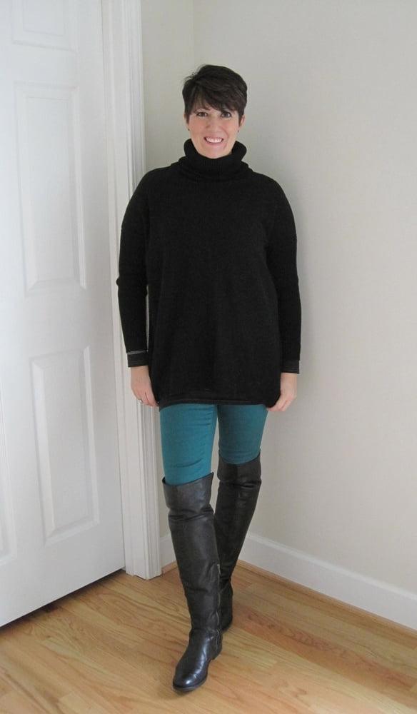 25P Milfs &amp; Gilfs wearing boots no.23