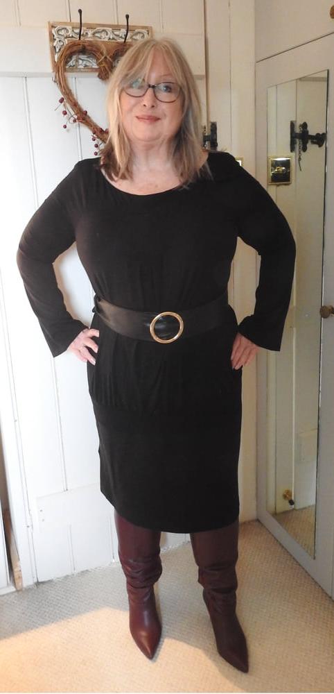 25P Milfs &amp; Gilfs wearing boots no.23