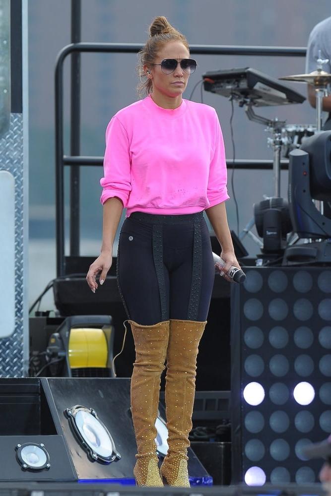 25P JLo with Boots Vol 03