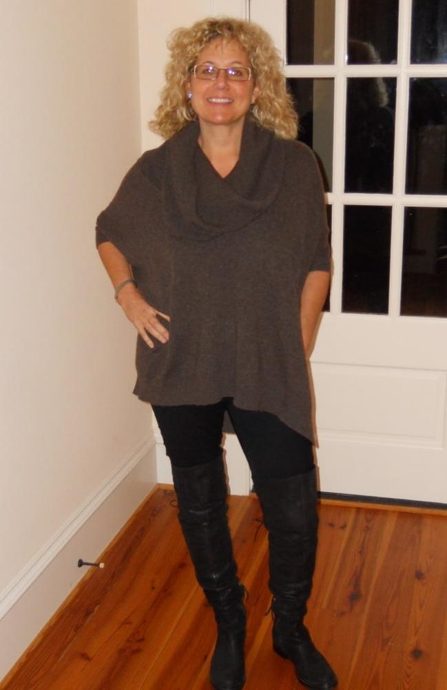 25P Milfs &amp; Gilfs wearing boots no.29