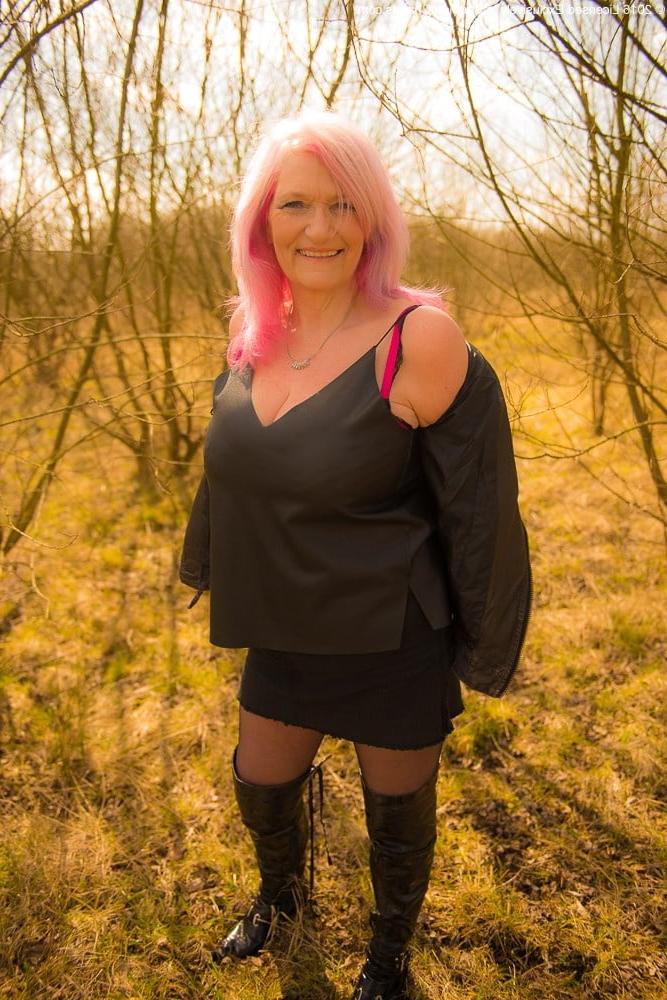 25P Milfs &amp; Gilfs wearing boots no.8