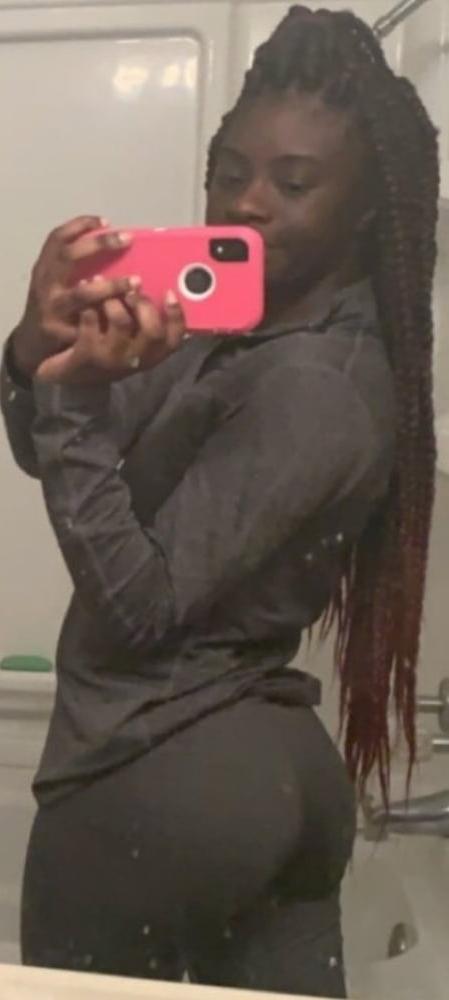 25P Sweet Young Ebony Pussy(18-23)