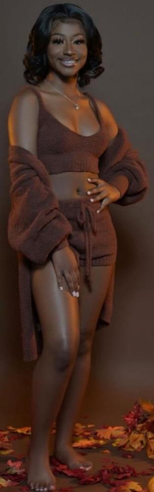25P Sweet Young Ebony Pussy(18-23)