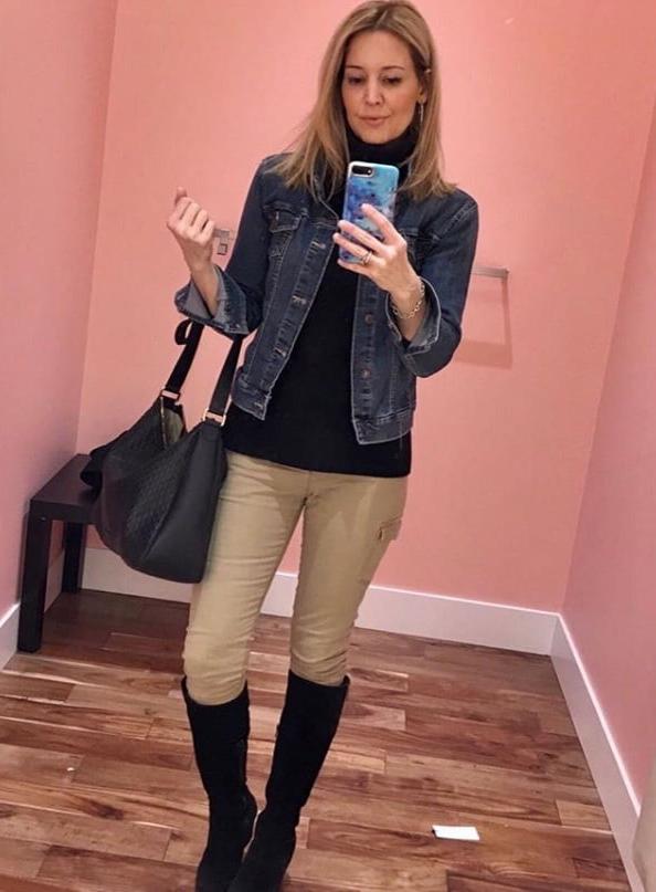 25P Insta Milfs &amp; Gilfs Wearing Boots 8