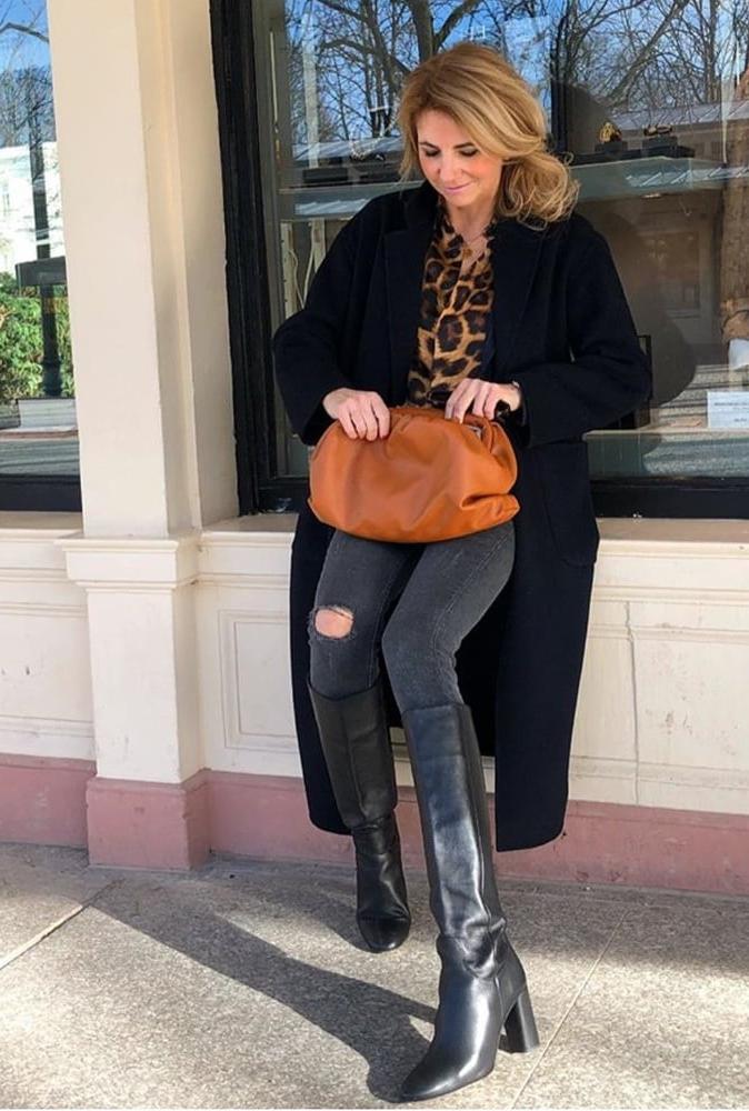 25P Milfs &amp; Gilfs wearing boots no.40