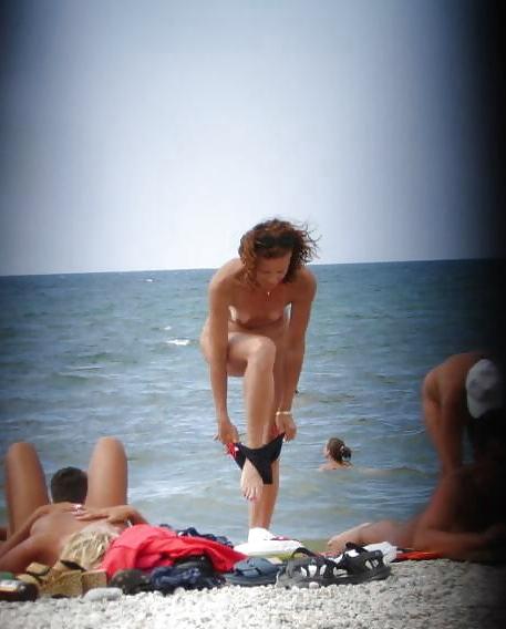 23P Beautiful Beach Changing Babes By Voyeur TROC