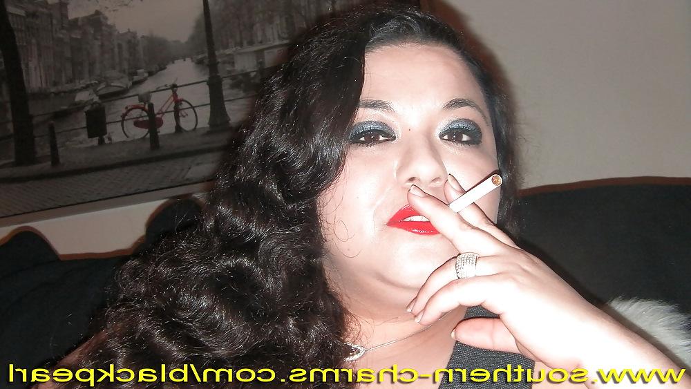 14P Smoking 'n Relaxing