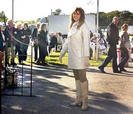 22P Carol Vorderman wearing Boots no.7