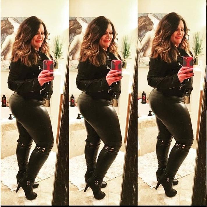 25P Insta Milfs &amp; Gilfs Wearing Boots 2