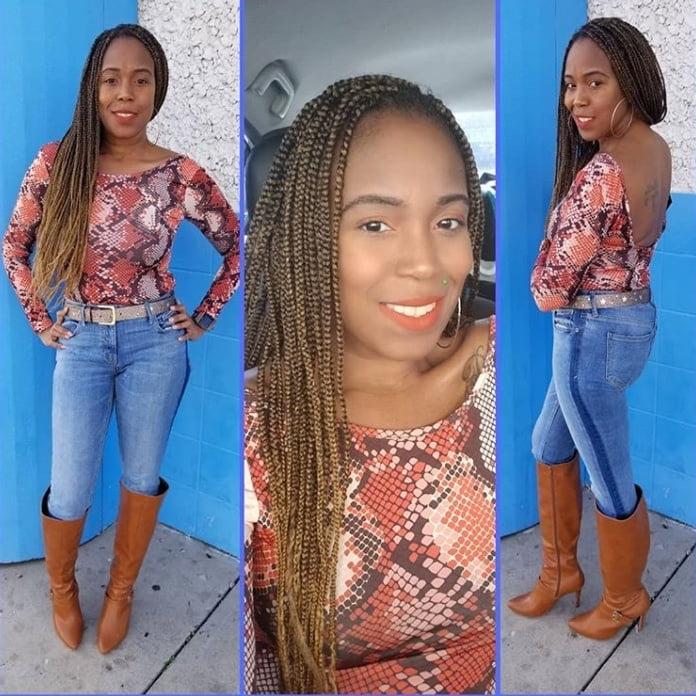 25P Insta Milfs &amp; Gilfs Wearing Boots 5