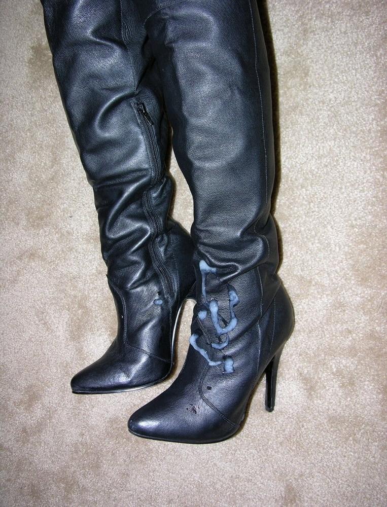 25P Cum covered boots 2