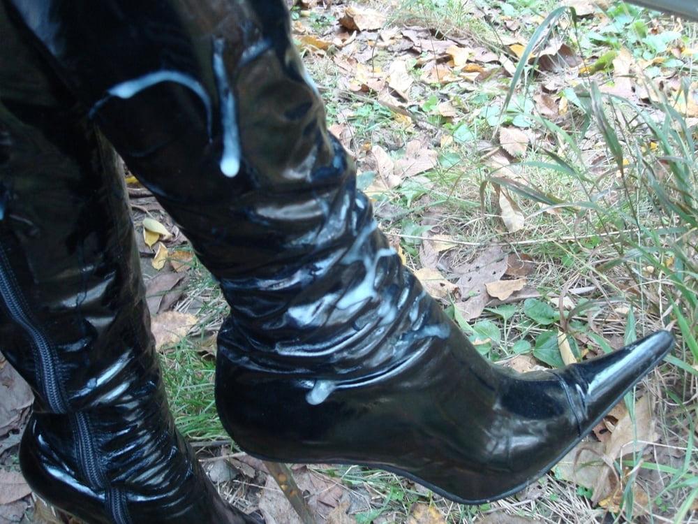 25P Cum covered boots 2