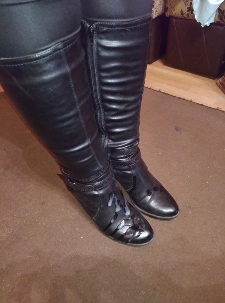 25P Cum covered boots 2